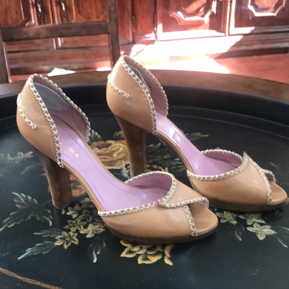 BCBG MAX AZRIA 4 inch high heels 8.5 - Picture 5 of 11